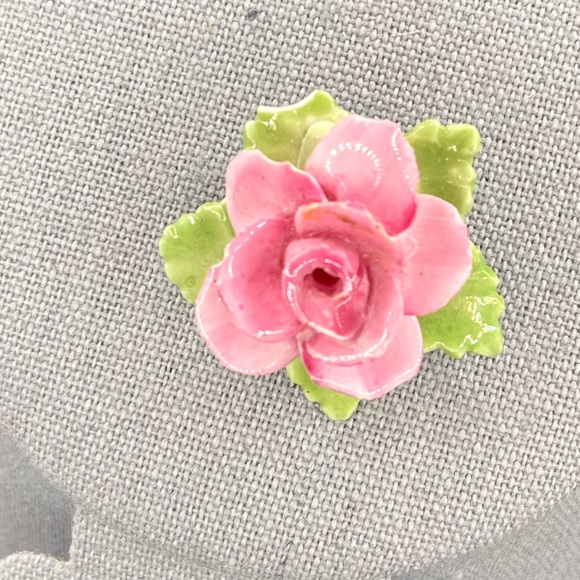 Vintage Coalbrook China floral Brooches made in England - Picture 2 of 9